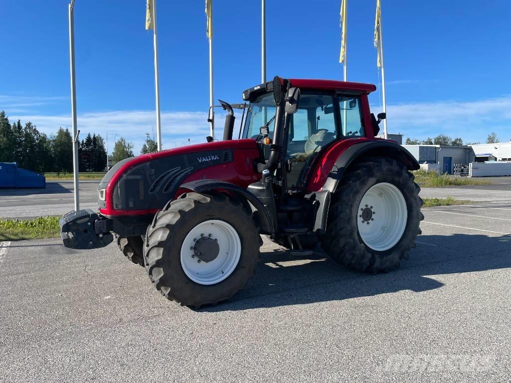 Valtra T 153 Versu Tracteur