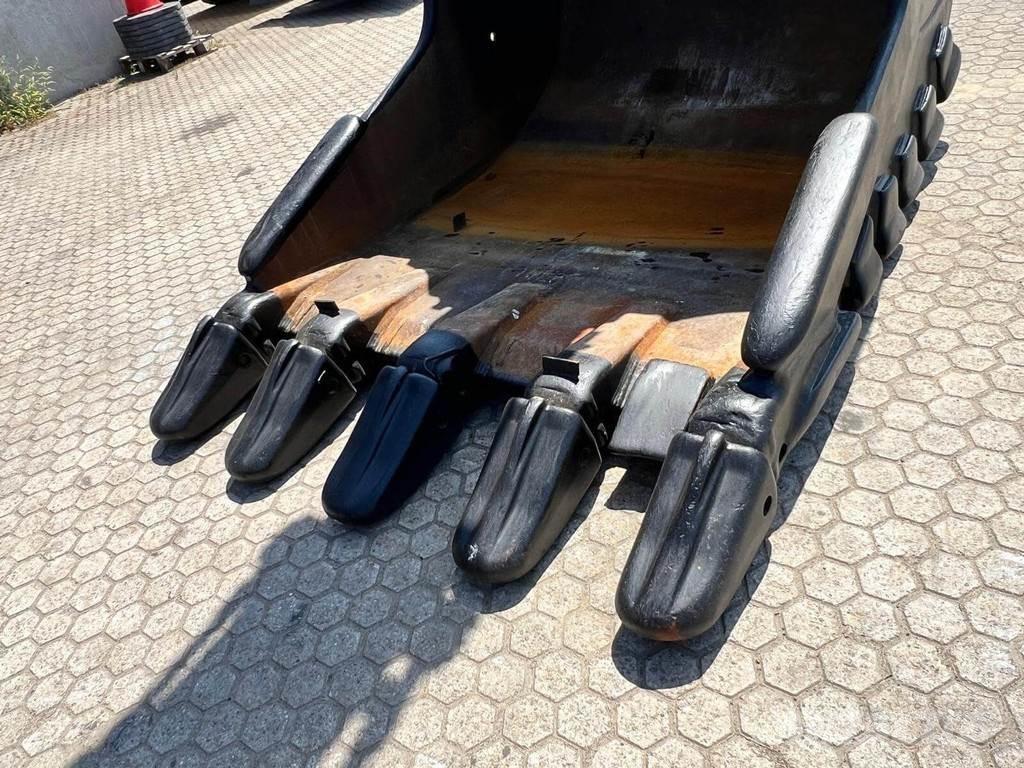 CAT 352F Pelle sur chenilles