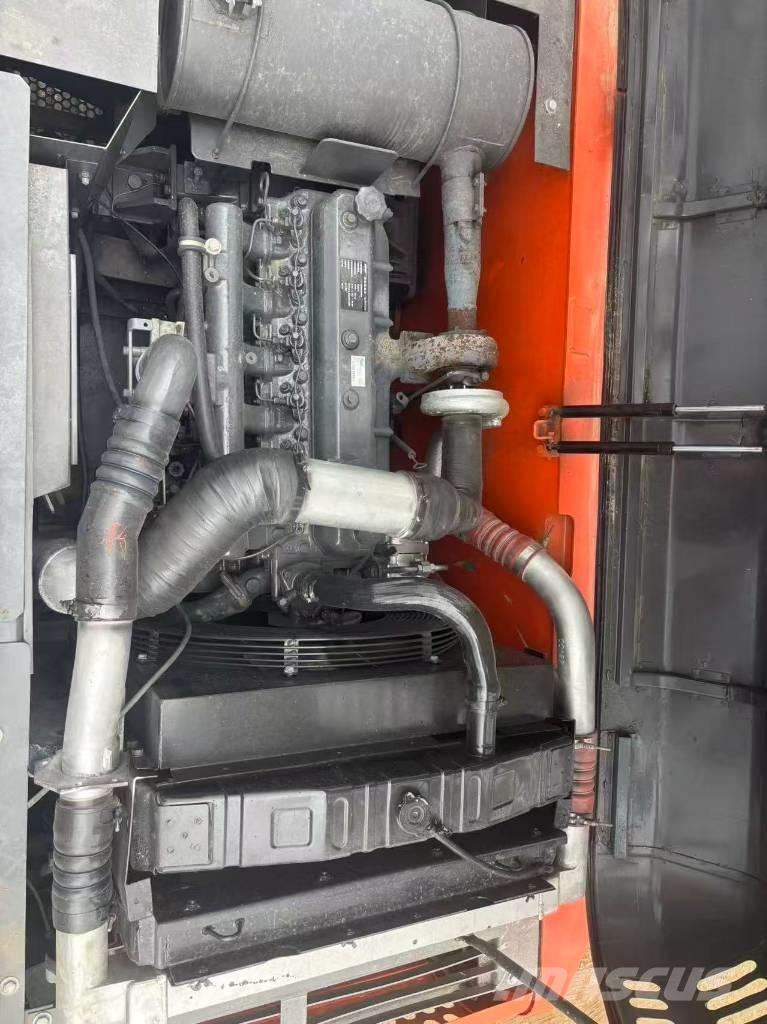 Doosan DX 225 Pelle sur chenilles