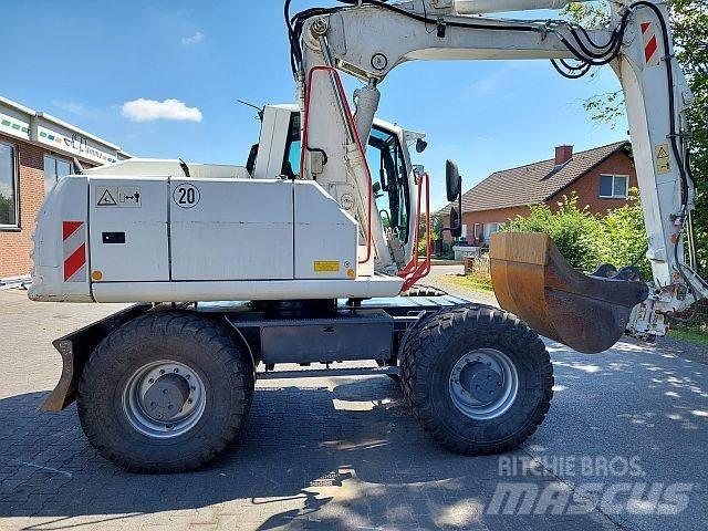 Atlas 160 W Pelle sur pneus