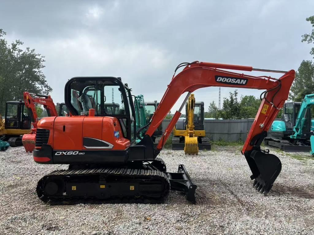 Doosan DX 60-9 C Mini pelle < 7t