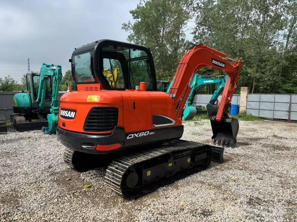 Doosan DX 60-9 C Mini pelle < 7t