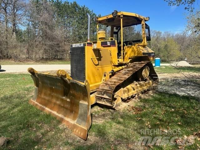 CAT D 5 M XL Bouteurs sur chenilles