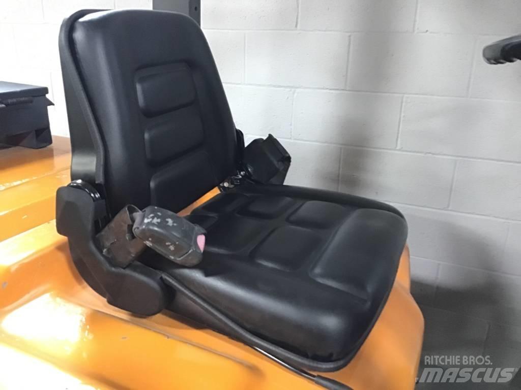 Toyota 02-5 FD 30 Autres Chariots élévateurs