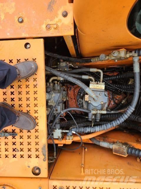 Doosan DX 210 W Pelle sur pneus
