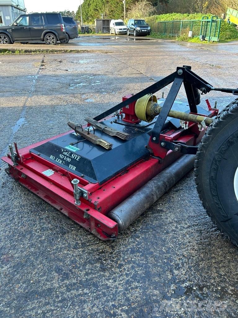 Progressive SDR-90 Tondeuses tractées