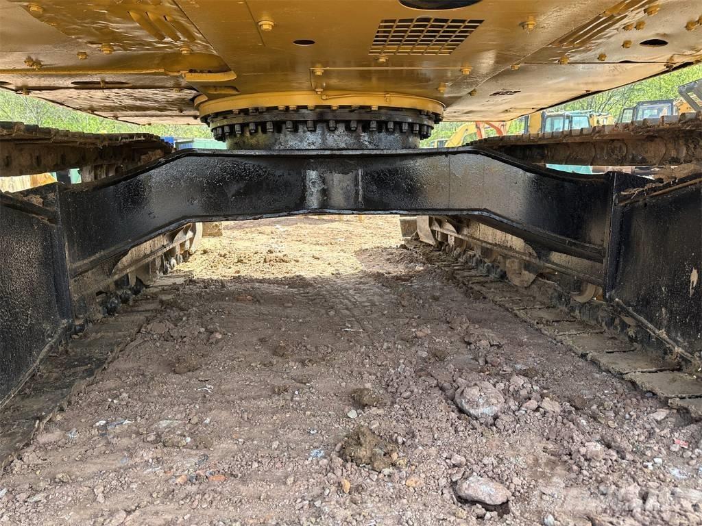 CAT 312 D Pelle sur chenilles