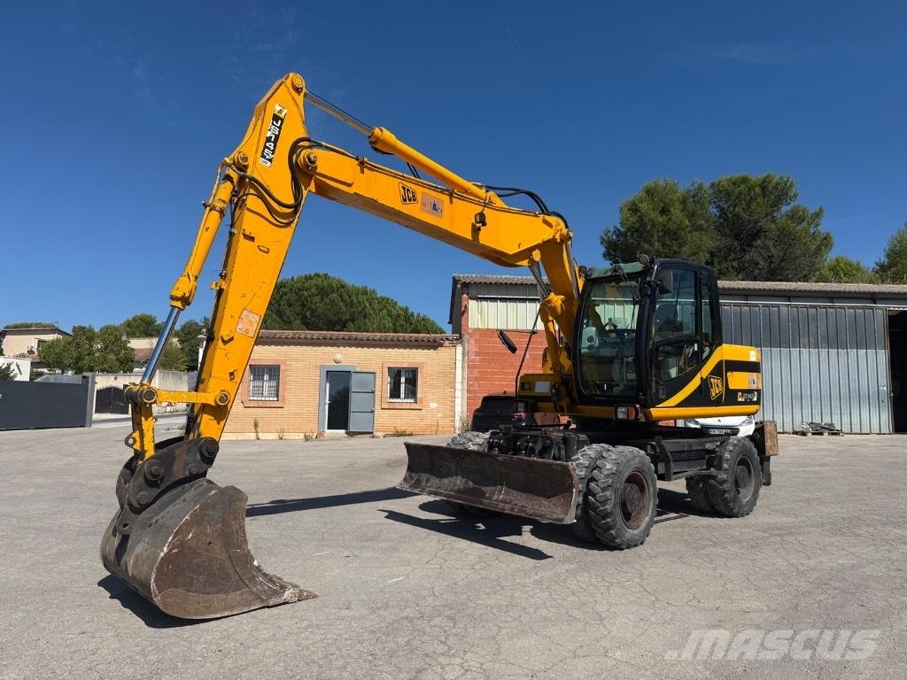 JCB JS 145 W Pelle sur pneus