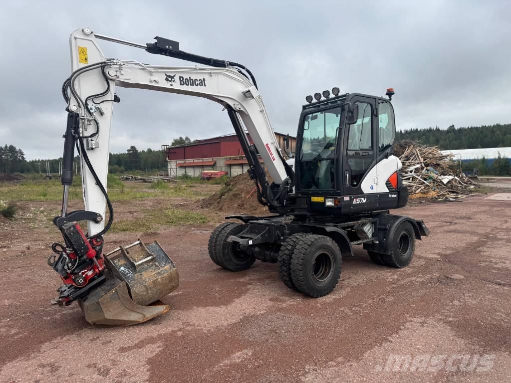 Bobcat E 57 W Pelle sur pneus