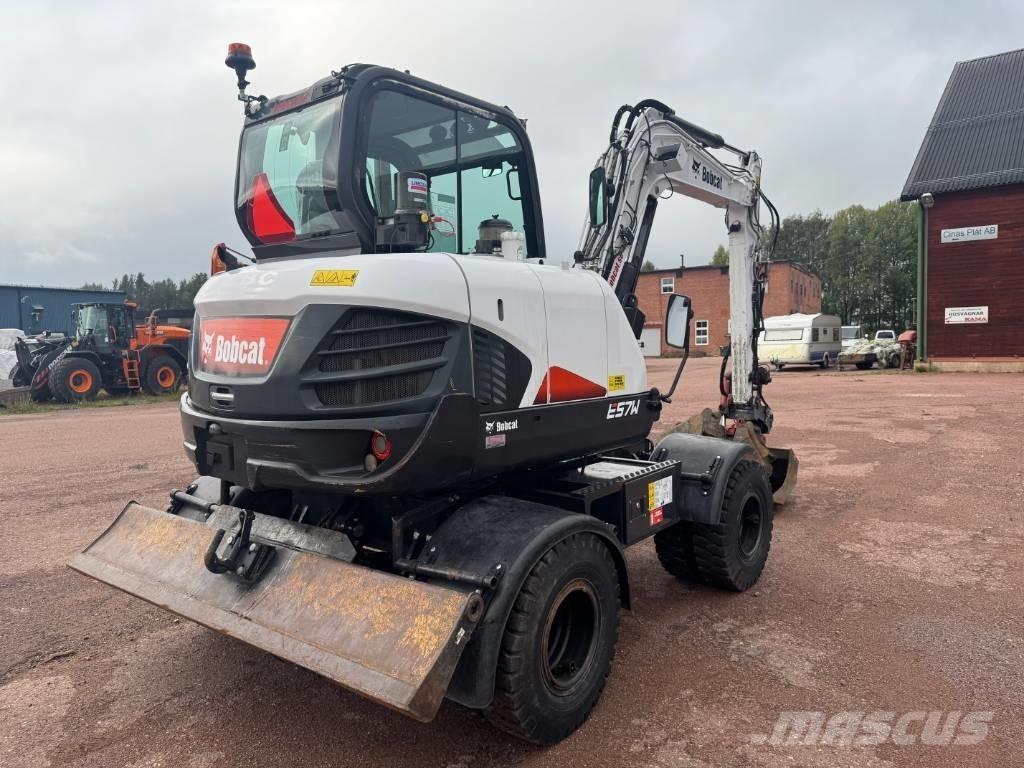 Bobcat E 57 W Pelle sur pneus