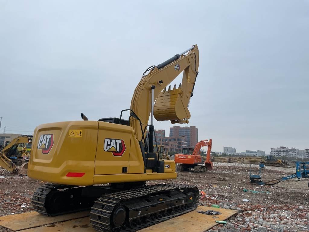CAT 323GC Pelle sur chenilles