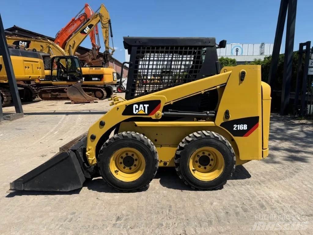 CAT 216B (226,S130) Chargeuse compacte