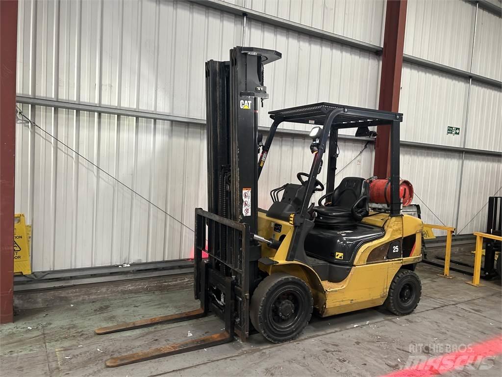 CAT GP25NT Chariots GPL