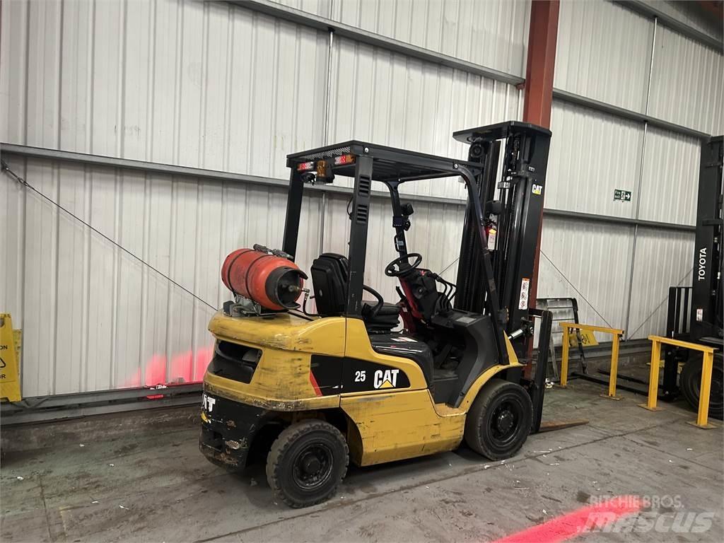 CAT GP25NT Chariots GPL
