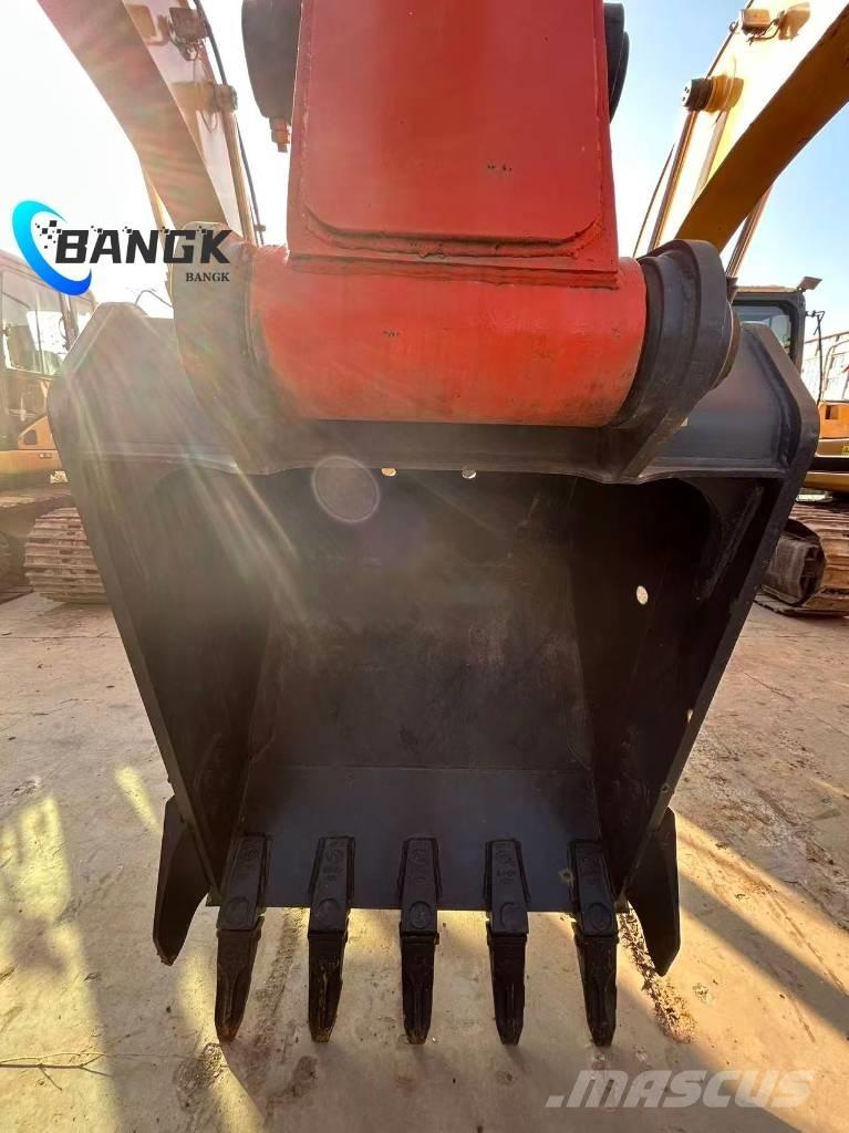 Hitachi ZX 240 Pelle sur chenilles