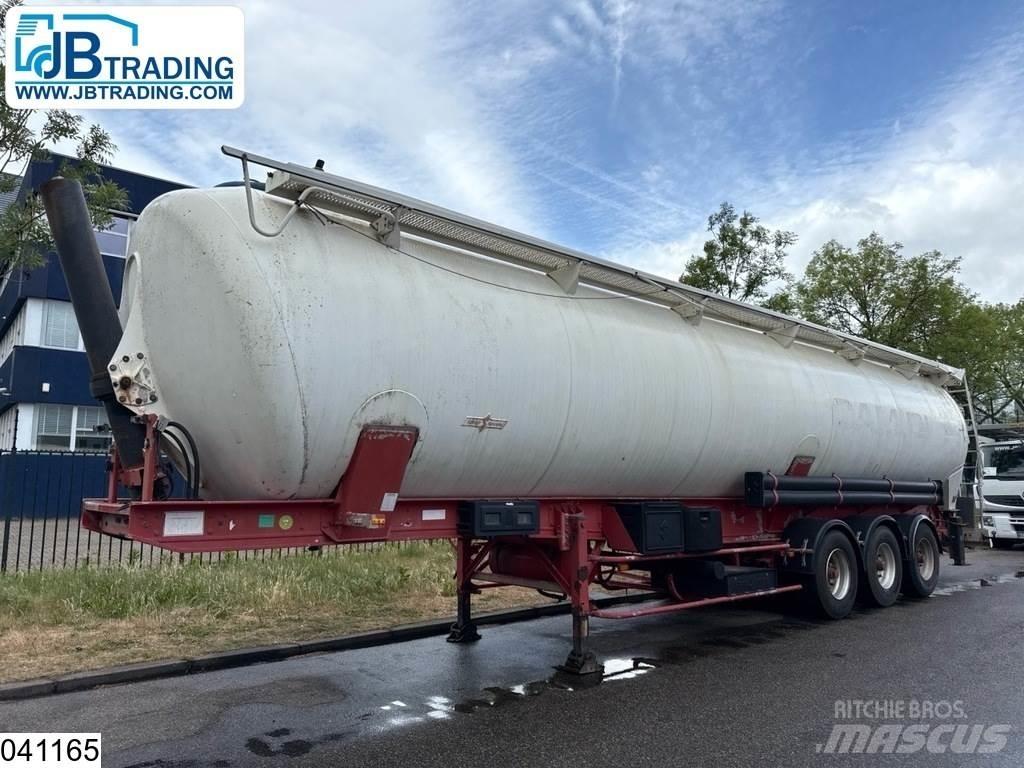 Spitzer Silo 63 m3 Semi remorque citerne