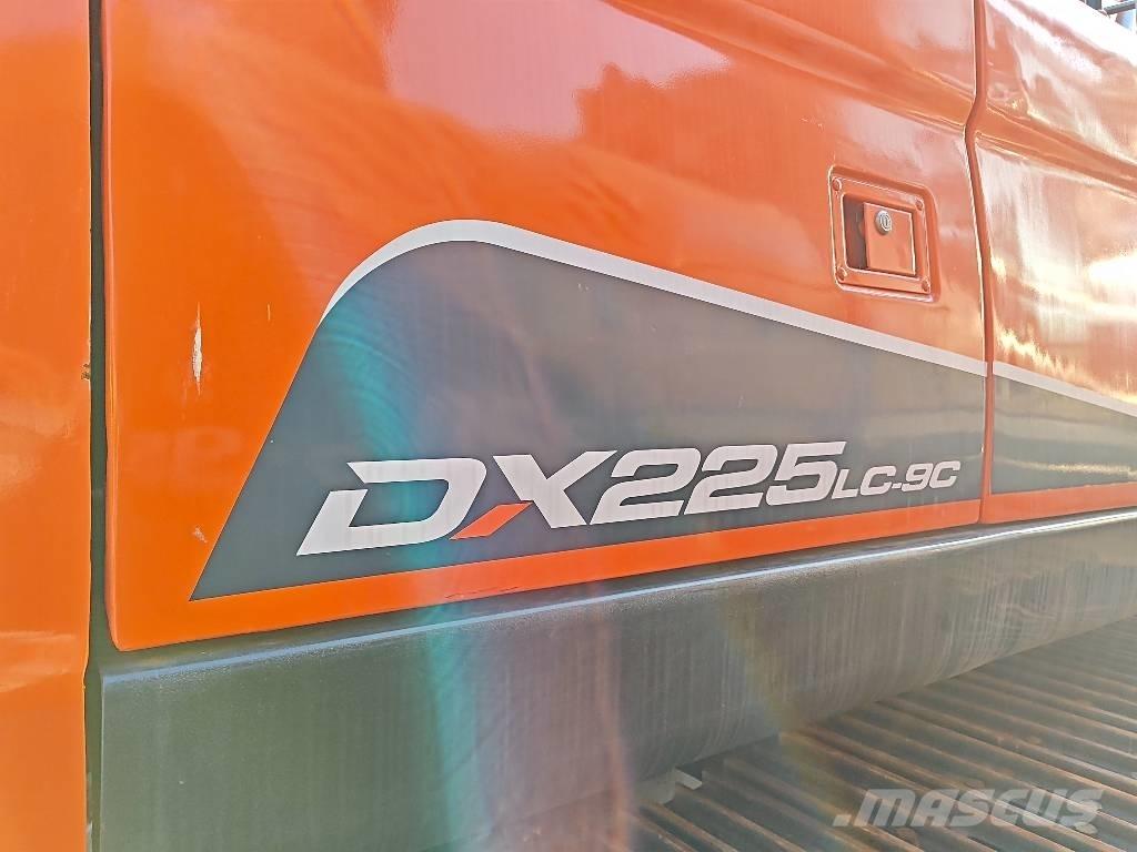 Doosan DX 225 LC-9C Pelle sur chenilles