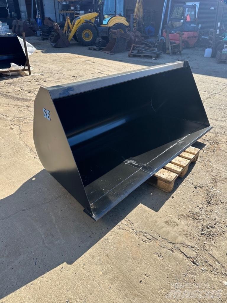  SE AB Manitou Godet