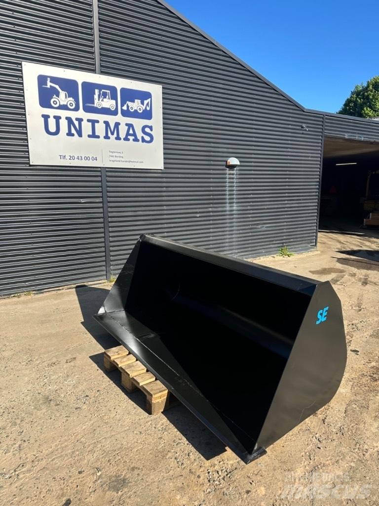  SE AB Manitou Godet