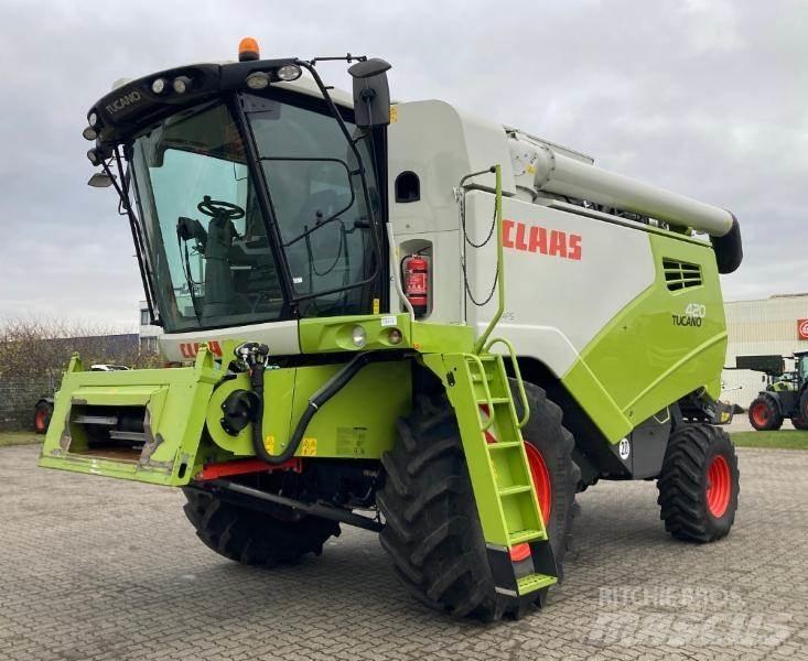 CLAAS TUCANO 420 Moissonneuse batteuse