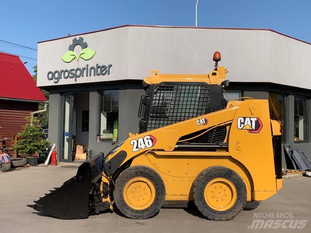 CAT 246 Chargeuse compacte
