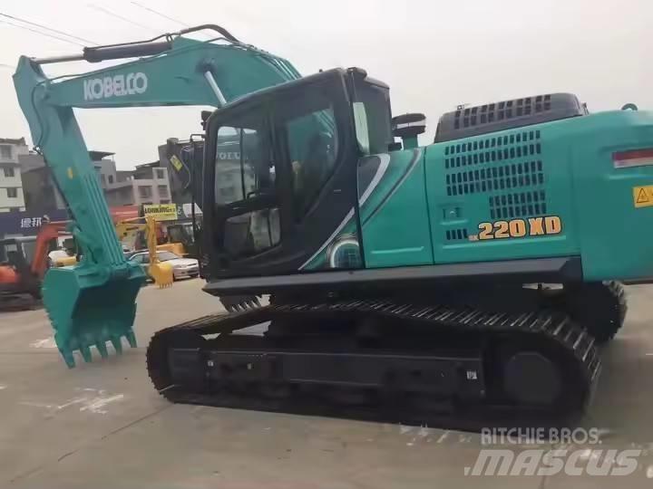 Kobelco SK220XD Pelle sur chenilles