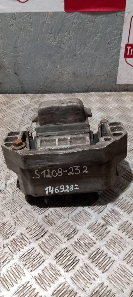 Scania 94 D.    1469287 Châssis et suspension