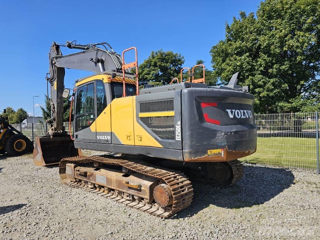 Volvo EC 250 E Pelle sur chenilles