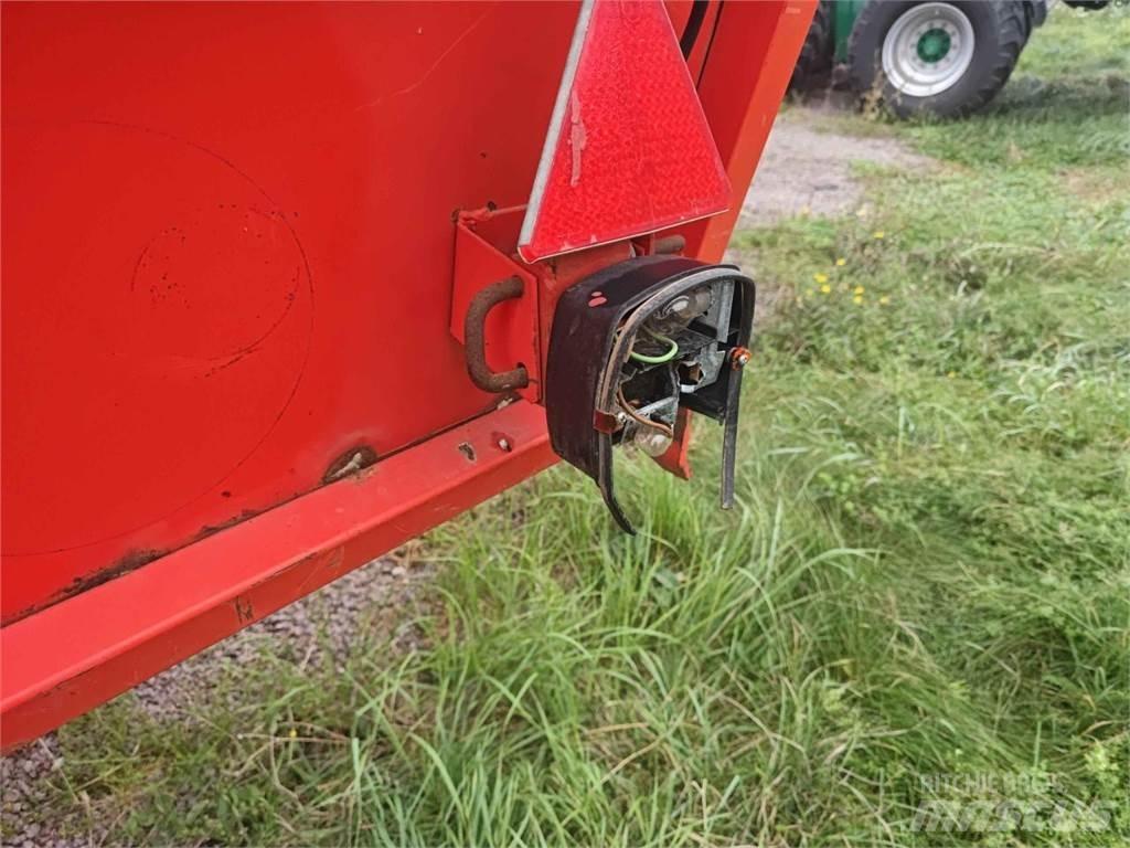 Deutz-Fahr E390 Remorque autochargeuse
