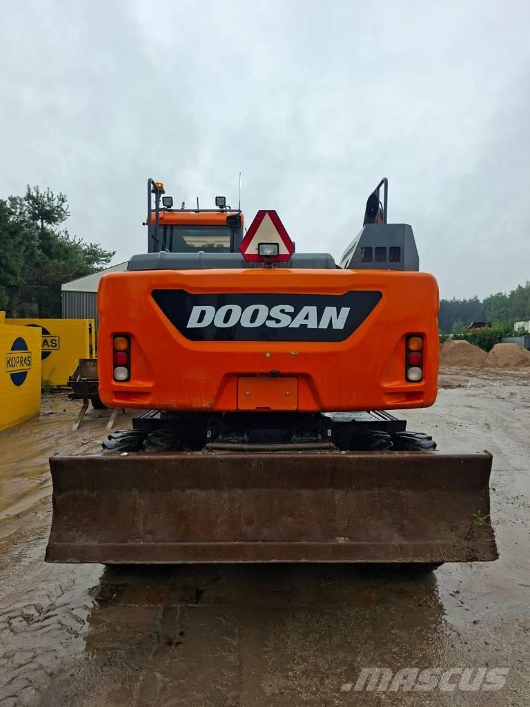 Doosan DX 170 W Pelle sur pneus
