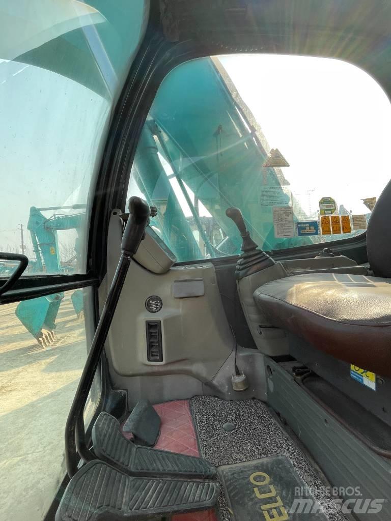 Kobelco 135 SRLC Pelle sur chenilles