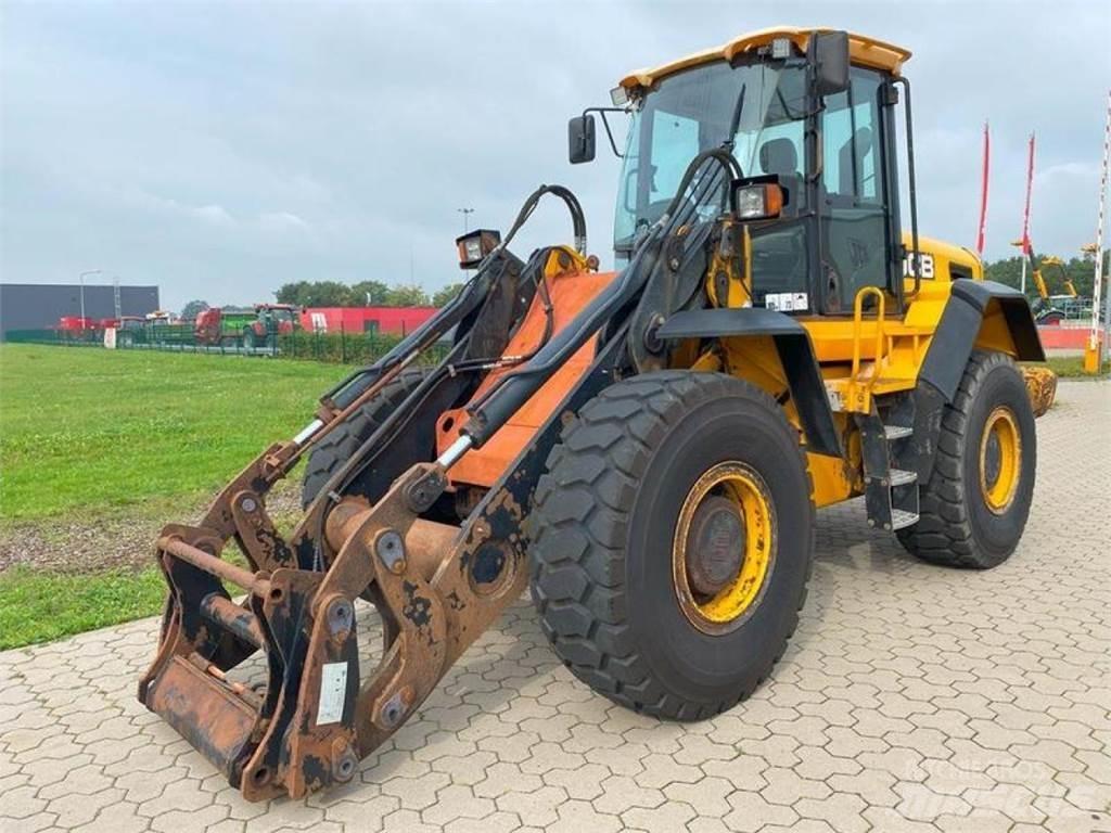 JCB 426E AGRI HT Chargeuse sur pneus