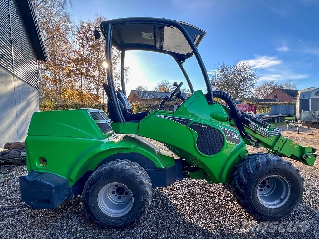 Avant 745 Chargeuse multifonction
