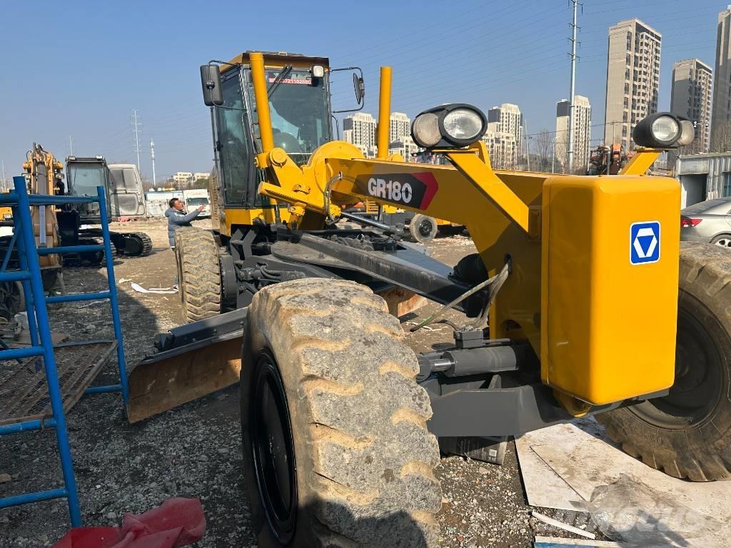 XCMG GR 180 Niveleuse
