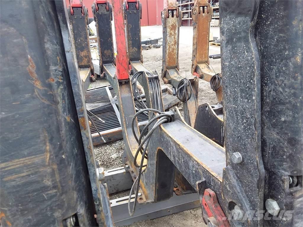 Komatsu 895 Autres accessoires pour matériel forestier