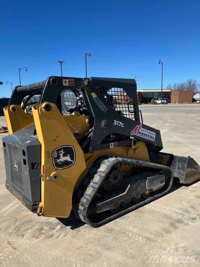 DEERE 317 G Chargeuse compacte