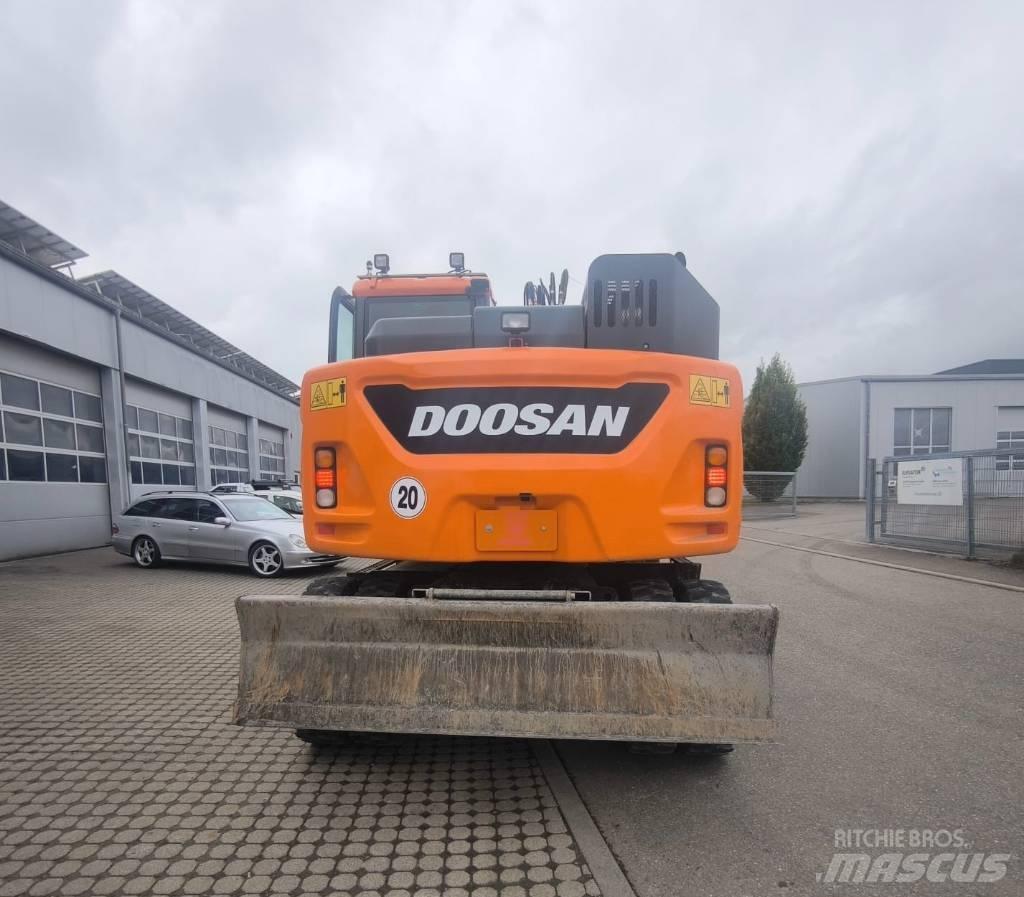Doosan DX 165 W Pelle sur pneus