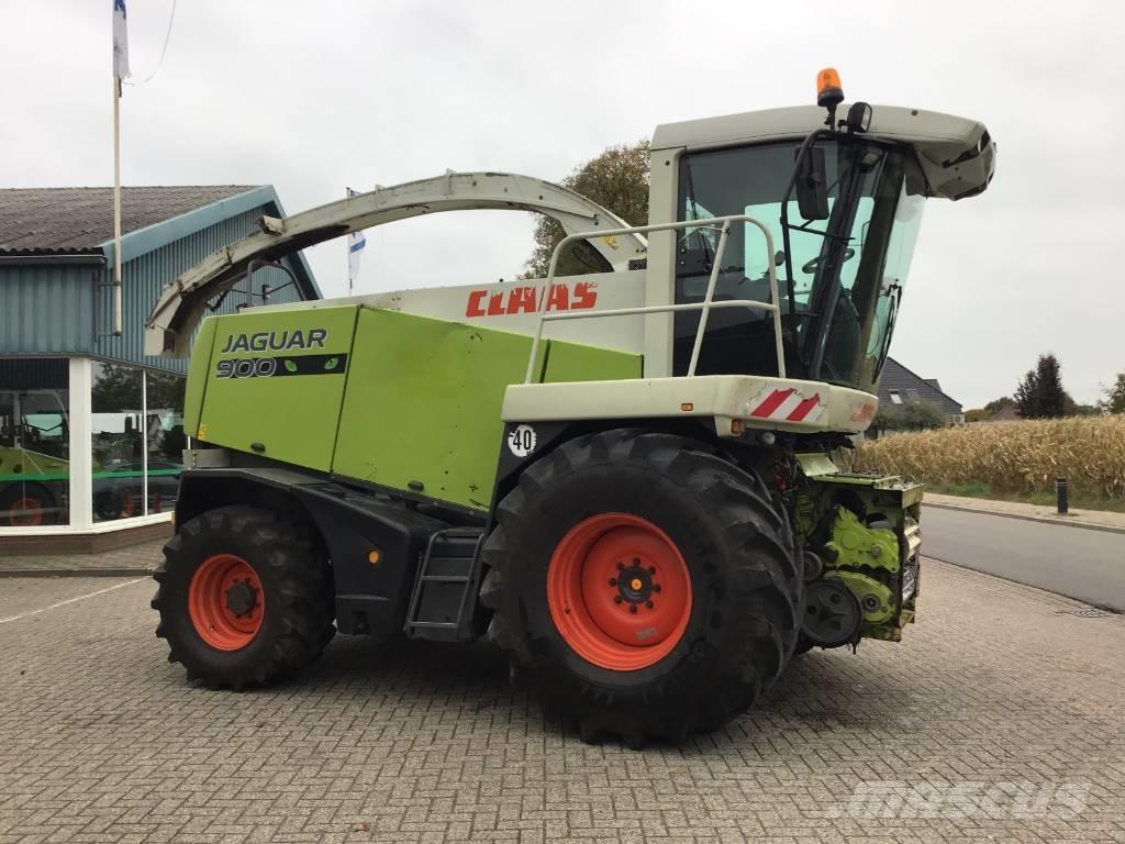 CLAAS Jaguar 900 Moissonneuse batteuse