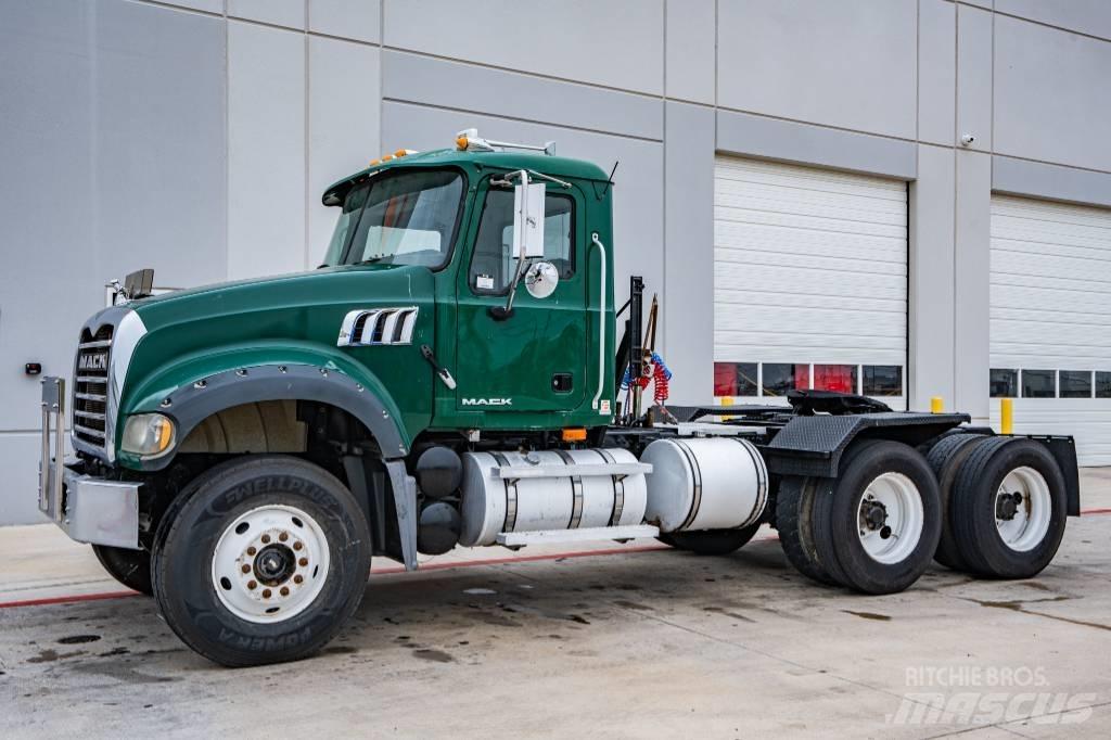 Mack Granite Tracteur routier