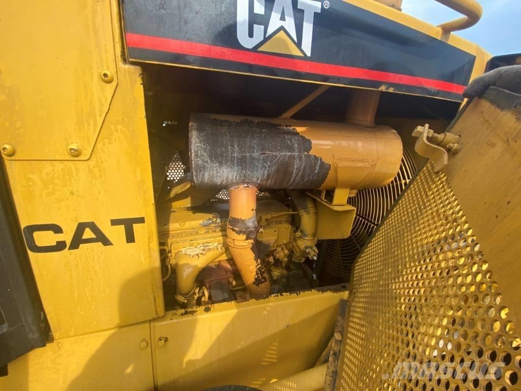 CAT D6R Bouteurs sur chenilles