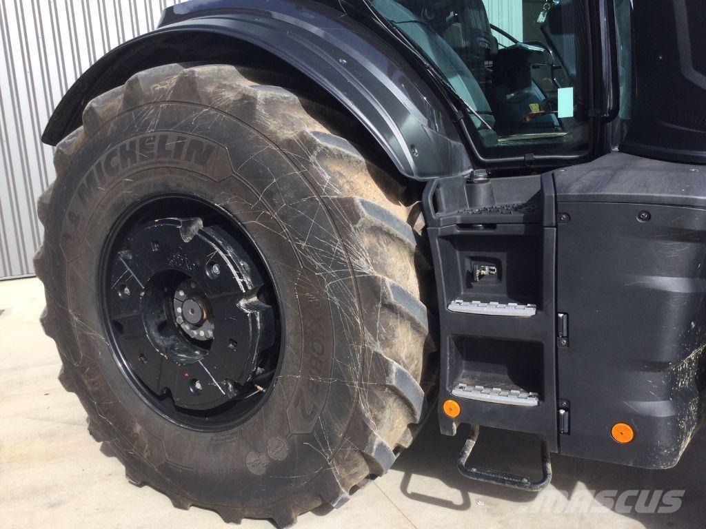 Valtra Q265 Tractors