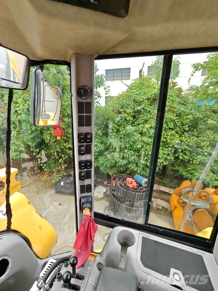 Volvo L 120 Chargeuse sur pneus