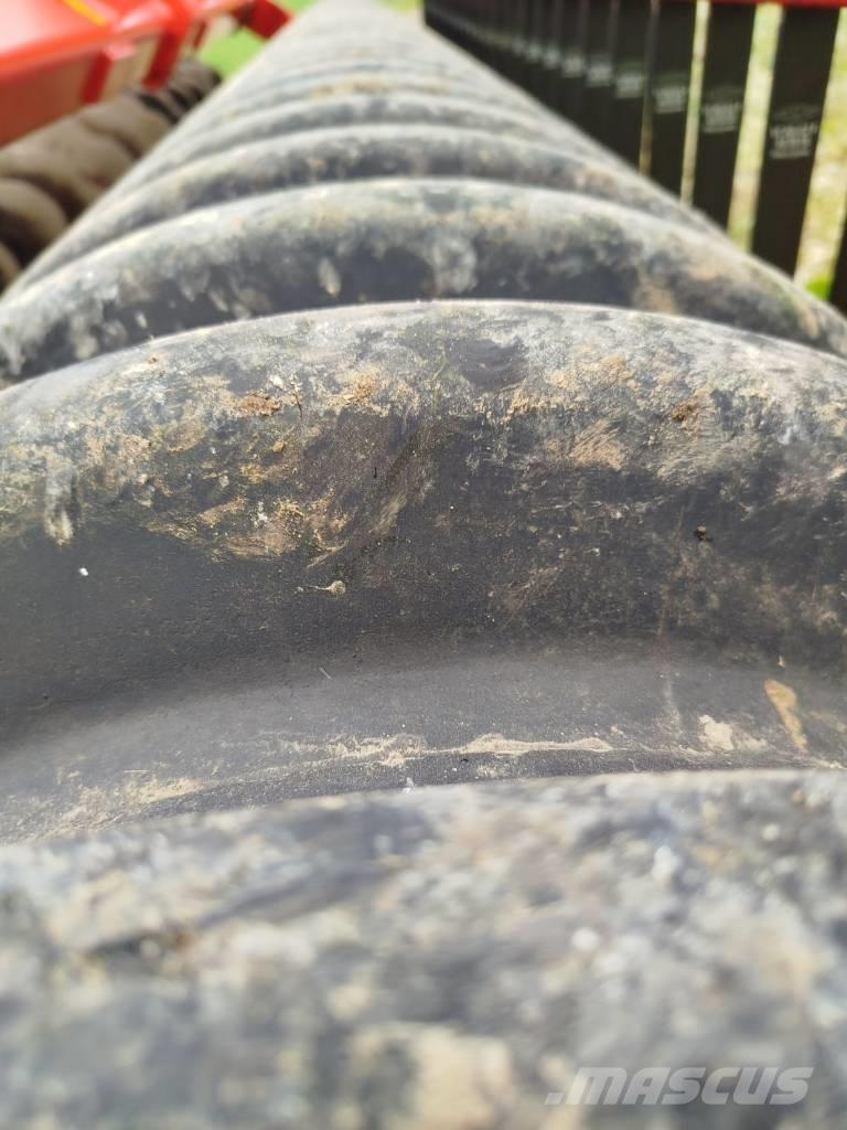 Väderstad Carrier400 Crover crop