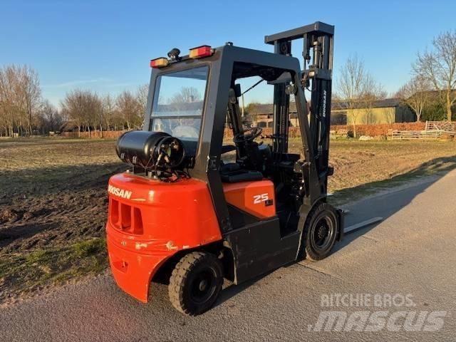Doosan G 25 G Chariots GPL