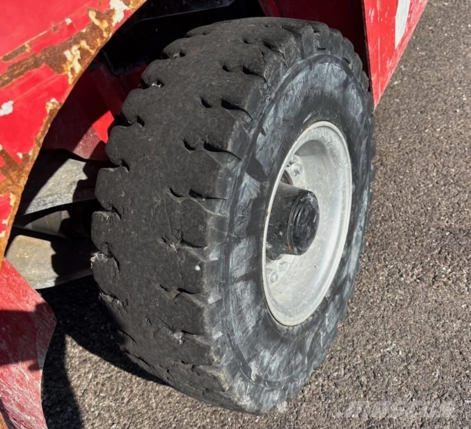 Manitou MI 35 D Chariots diesel