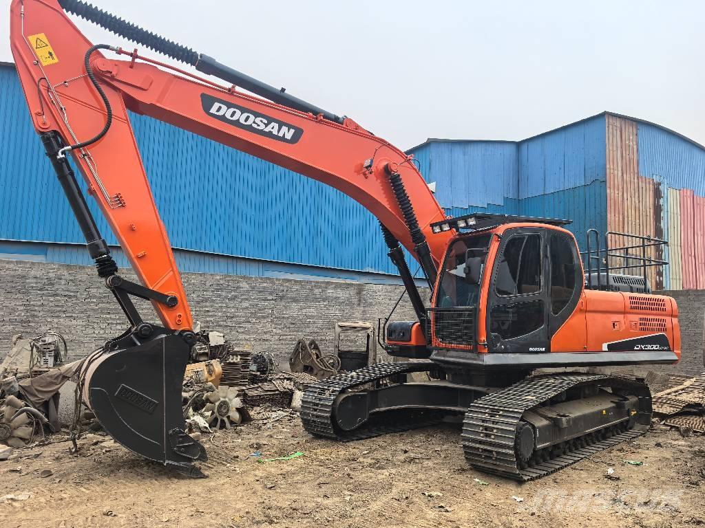 Doosan DX300 Pelle sur chenilles