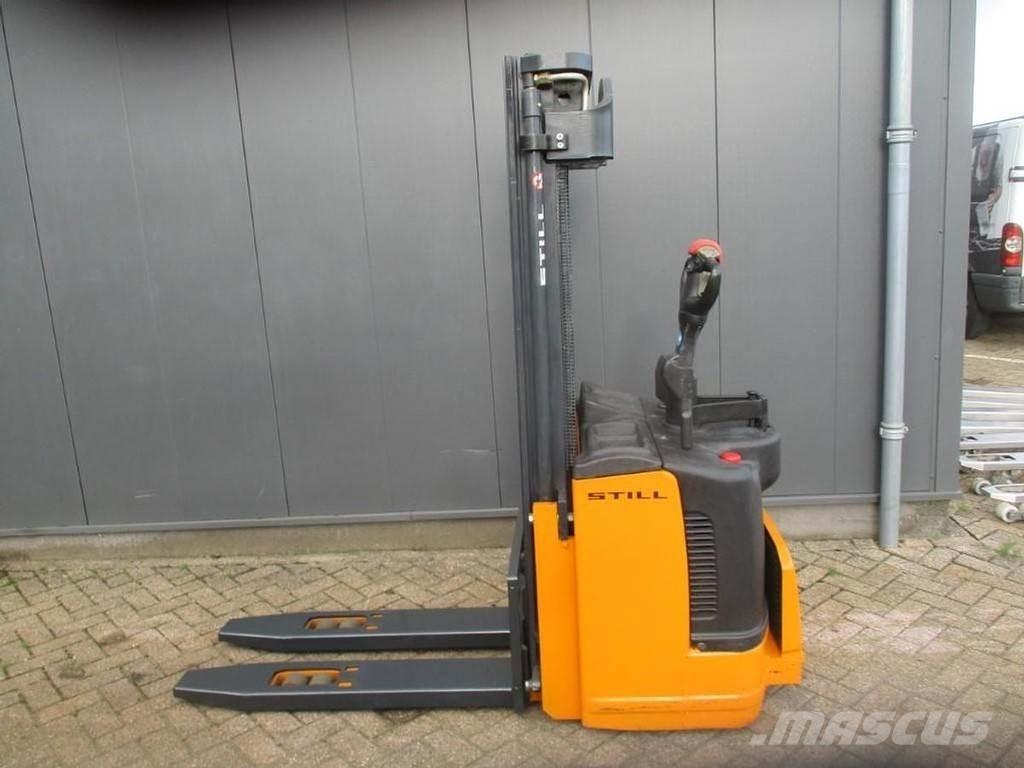 Still EGV S20 Gerbeur accompagnant