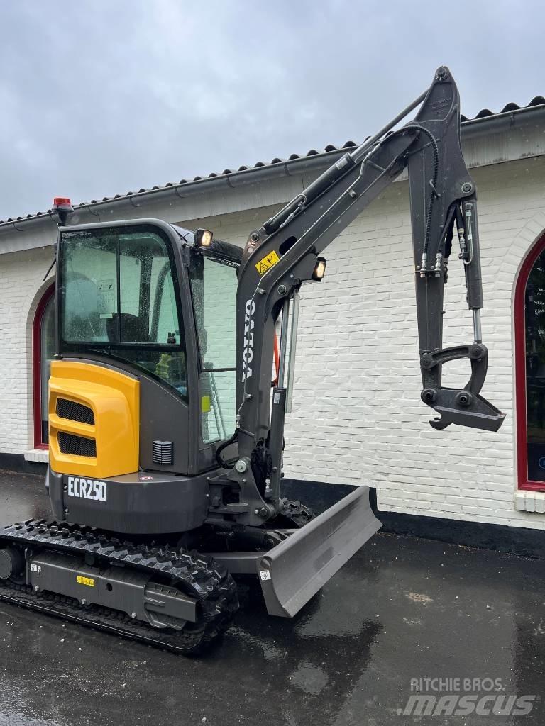 Volvo ECR 25 D Mini pelle < 7t