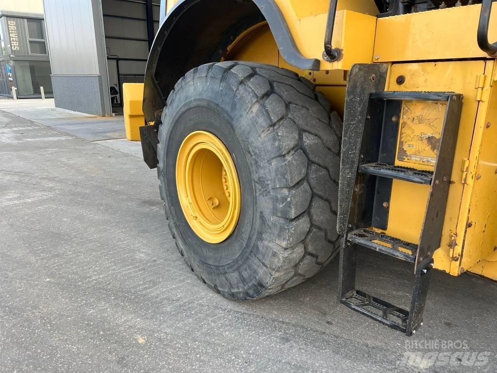CAT 966 M XE Chargeuse sur pneus