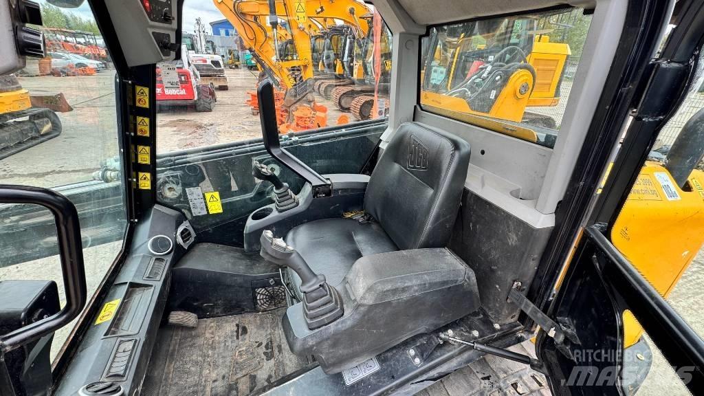 JCB 3 TS-8T Chargeuse compacte